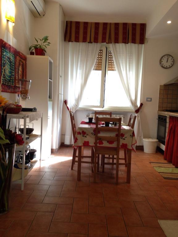 Casa Degli Ubaldi Acomodação com café da manhã Roma Exterior foto